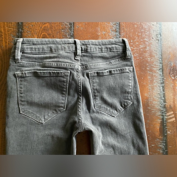 Free People soft wash grey raw hem cropped jeans size 24 EC - Picture 5 of 9